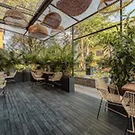 One Apartments Laureles