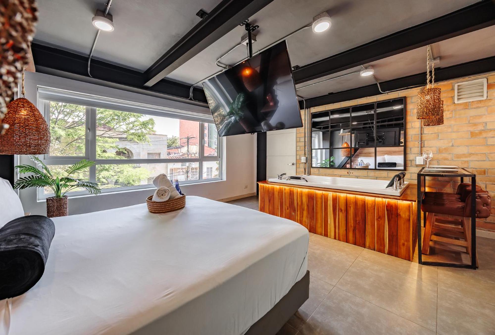 One Laureles Apartahotel
