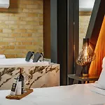 One Apartments Laureles