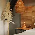 One Apartments Laureles