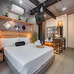 One Apartments Laureles