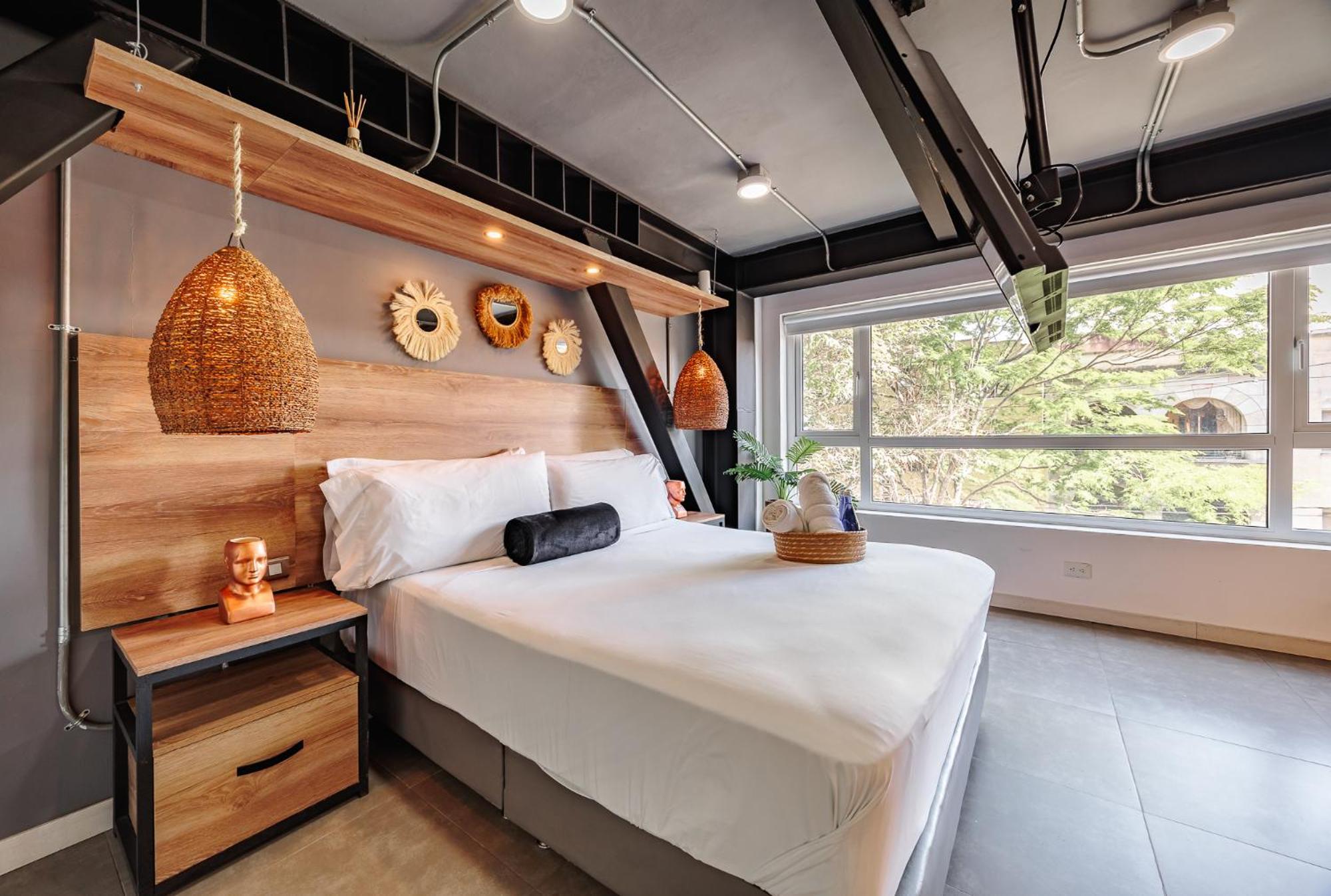 One Laureles Aparthotel